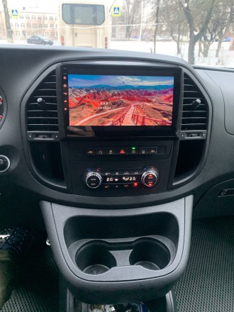 Рамка переходная в Mercedes-Benz Vito (14 - 18) для дисплея 10 дюймов