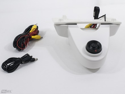 Видеокамера Mercedes-BENZ Sprinter, Volkswagen Grafter и др на крышу, Белая