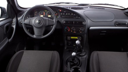 Рамка переходная в Шевроле Нива (Chevrolet NIVA) для дисплея 7 дюймов