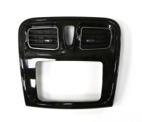 Рамка переходная 2din Renault Sandero, Logan 2013+ для MediaNav, глянцевая Рамка переходная 2din Renault Sandero, Logan 2013+ для MediaNav, глянцевая