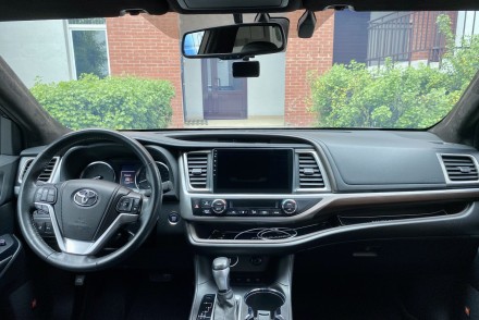 Магнитола на Андроид для Toyota Highlander (14+) Winca S400 с 2K экраном SIM 4G