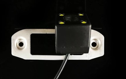 Видеокамера SPD-66-M Volvo S40\S80, XC60\XC70\XC90 металл, накладка