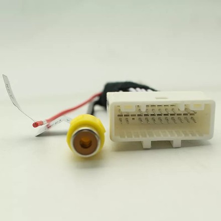 Адаптер подключения видеокамеры к заводской магнитоле Renault 24pin