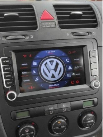 Рамка монтажная в Volkswagen, Skoda для дисплея 7 дюймов с кнопками