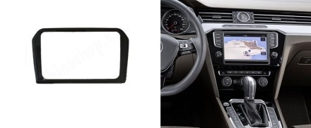 Volkswagen_Passat_Sedan_2014 1.jpg