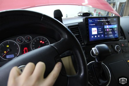 Головное устройство Volkswagen Transporter, Multivan T5 (03-15) Redpower 750 серии (Hi-Fi, 6-канальный DSP с параметрическим эквалайзером)