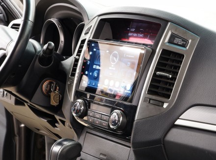 Головное устройство Mitsubishi Pajero IV 2006-2021 (V97/V93) Compass TS с SIM 4G + HI-FI с DSP + Carplay