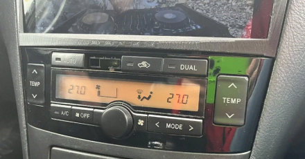 Рамка переходная в Toyota Avensis 2002-2008 для дисплея 9 дюймов, черная ТИП 2